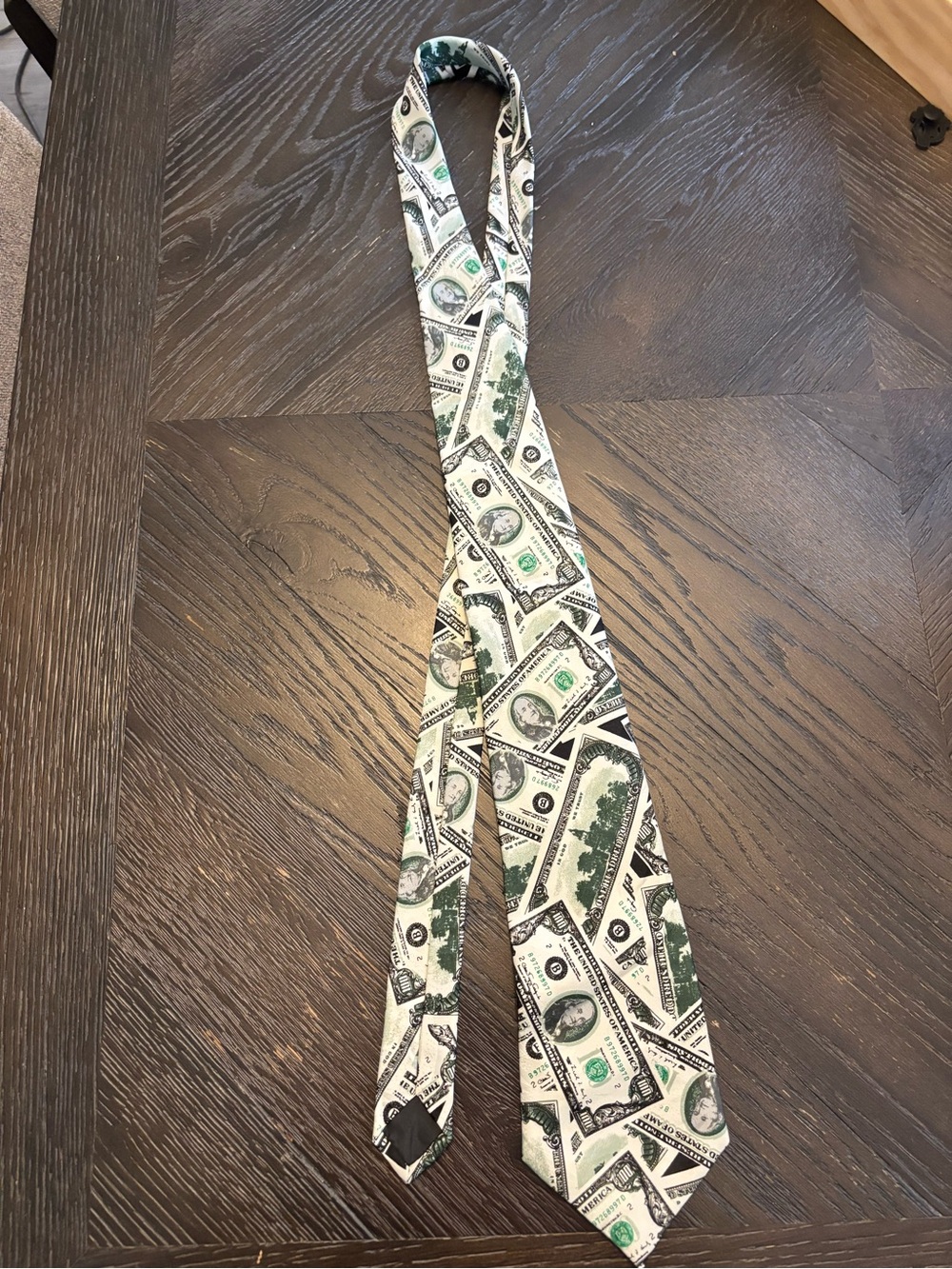 Addiction Money-Print Tie in White and Green